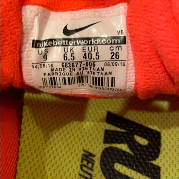 Nike running shoe - Picture 5 of 6